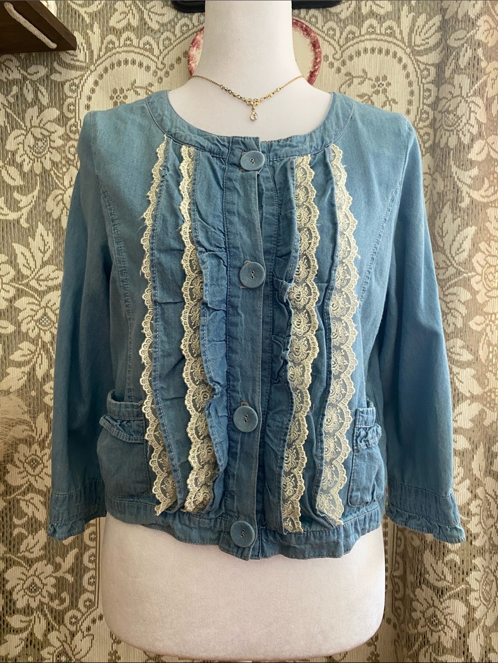 Coquette/Axes Femme Denim Lace-Trim Button Front Jacket